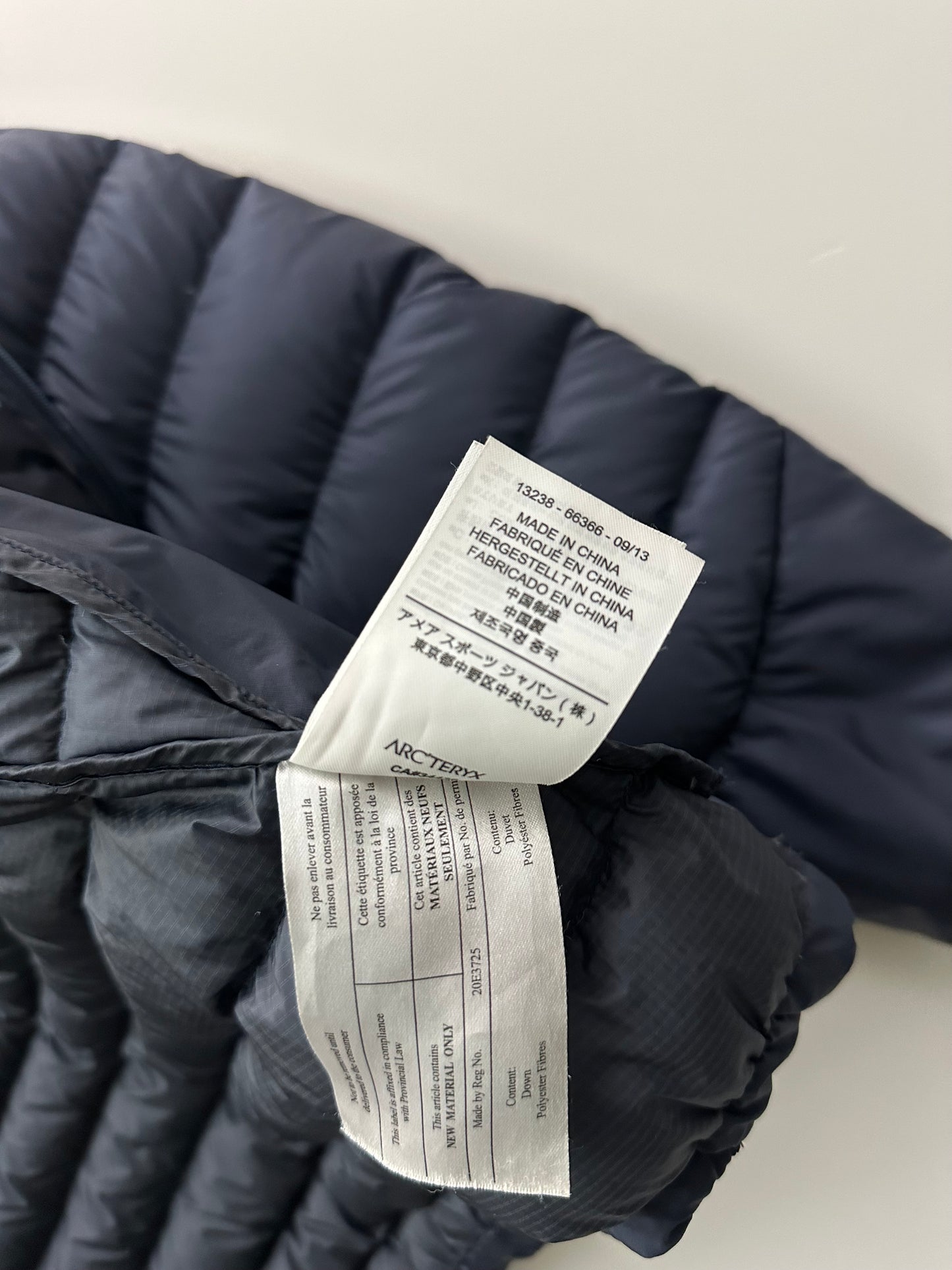 Arc'teryx Cerium LT Hoody Nighthawk Blue Women’s S Small