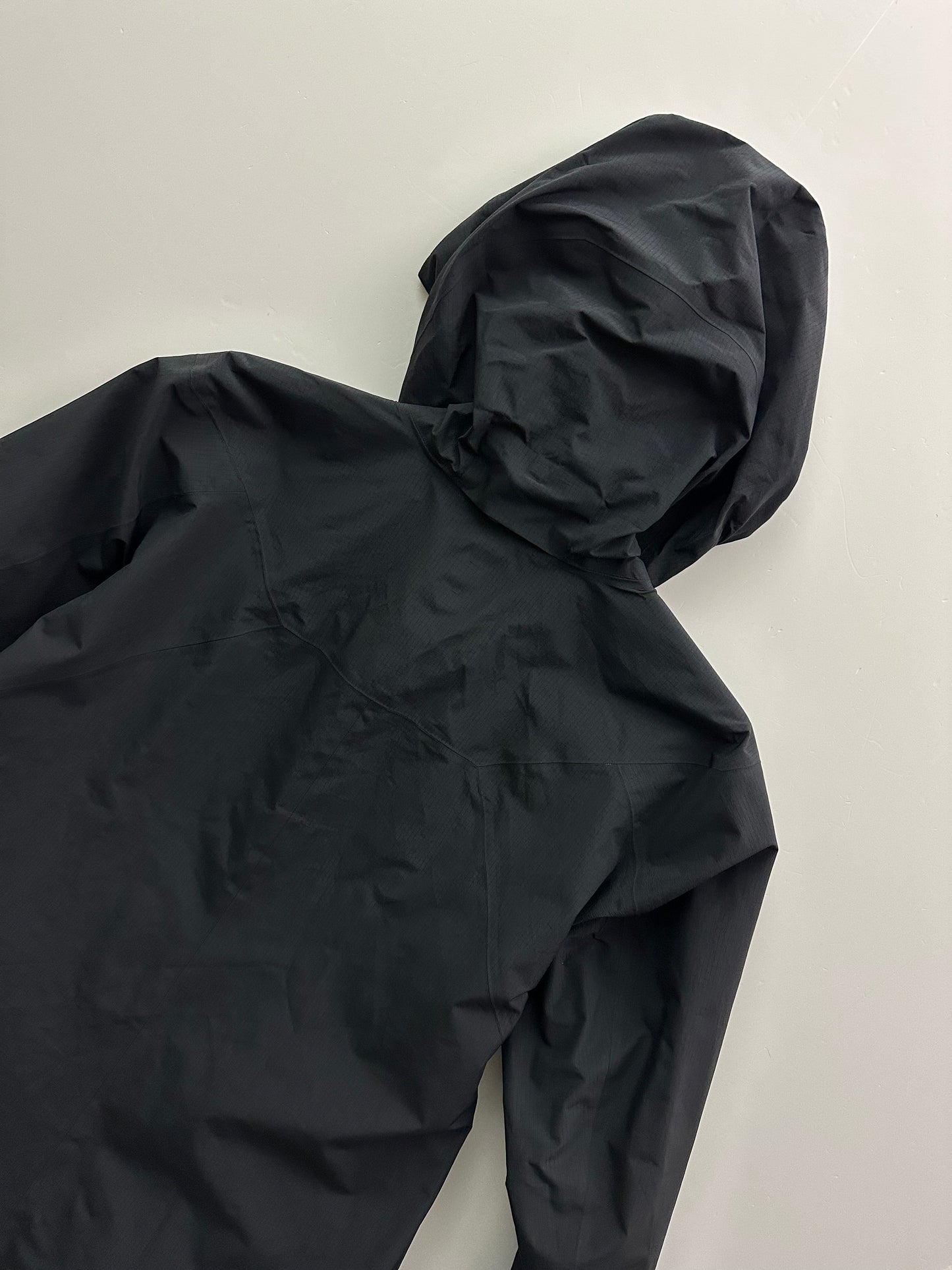 Arc’teryx Veilance Monitor Coat Black Men’s M Medium Gore-Tex