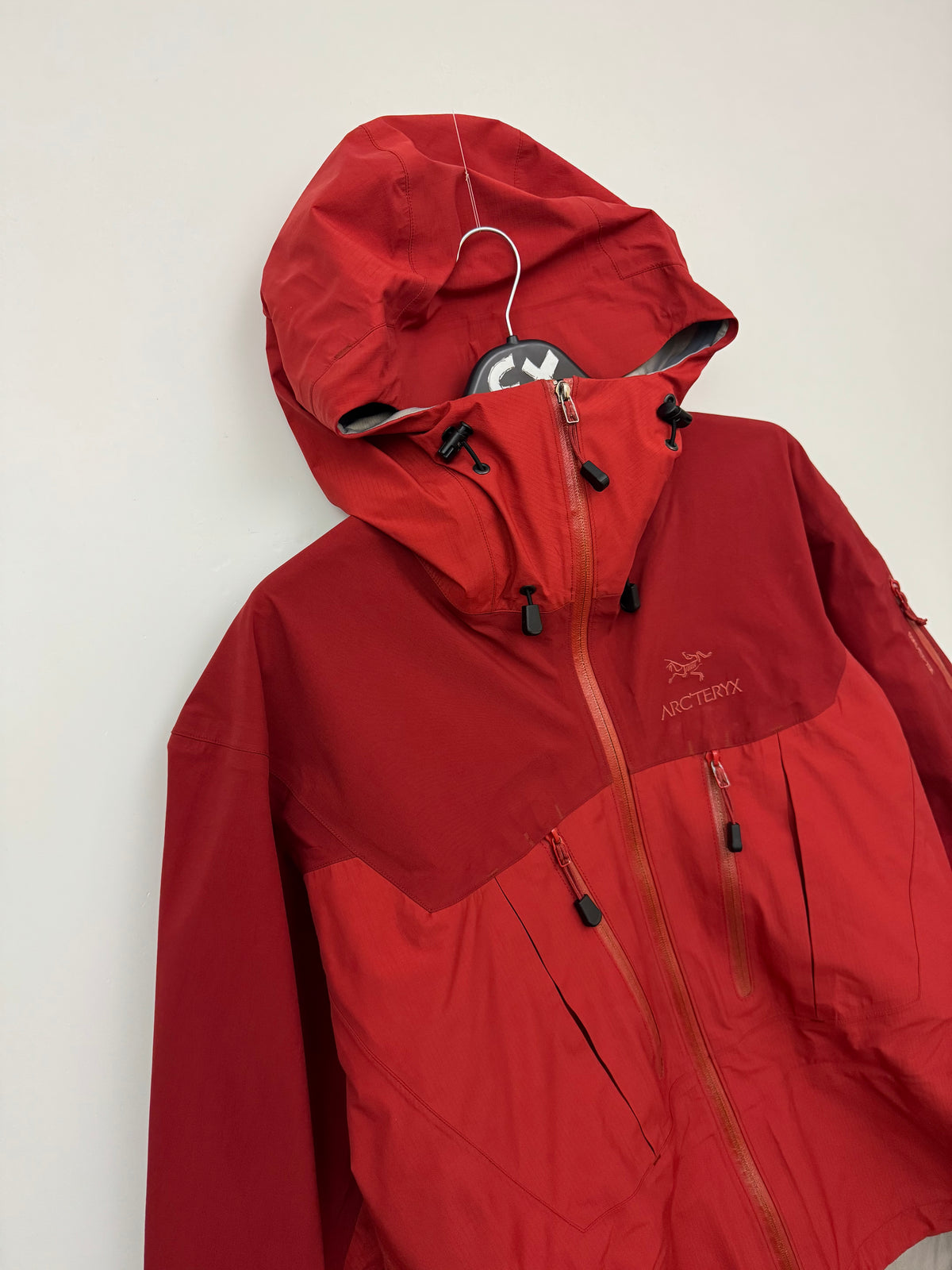 Arc'teryx Alpha SV Jacket Sangria Red Men's L Large Made In Canada Gore-Tex XCR