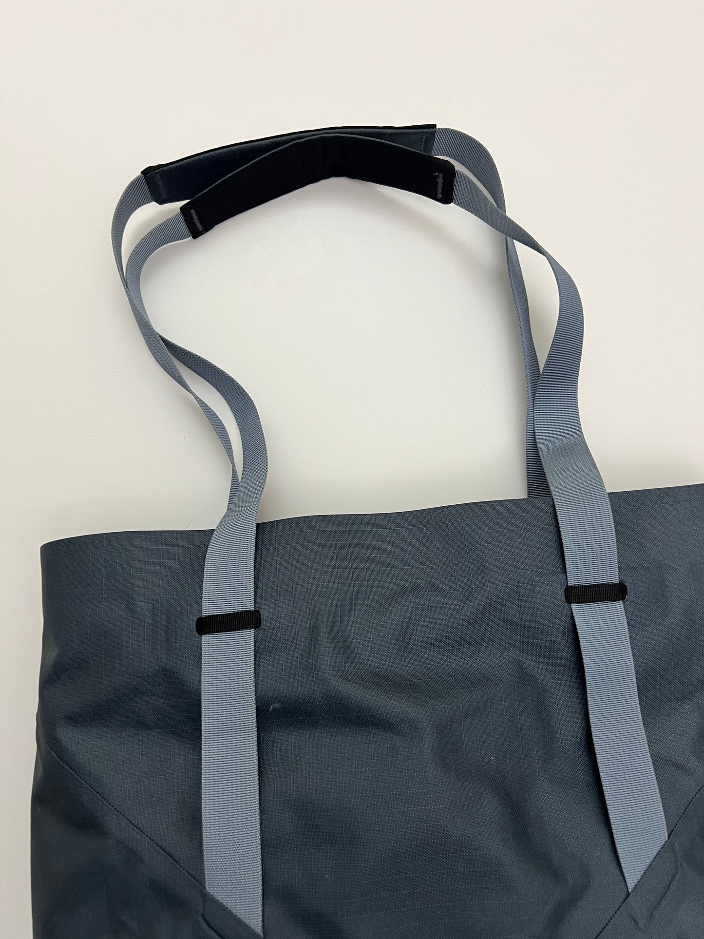 Arc’teryx Blanca 19 Tote Bag Grey