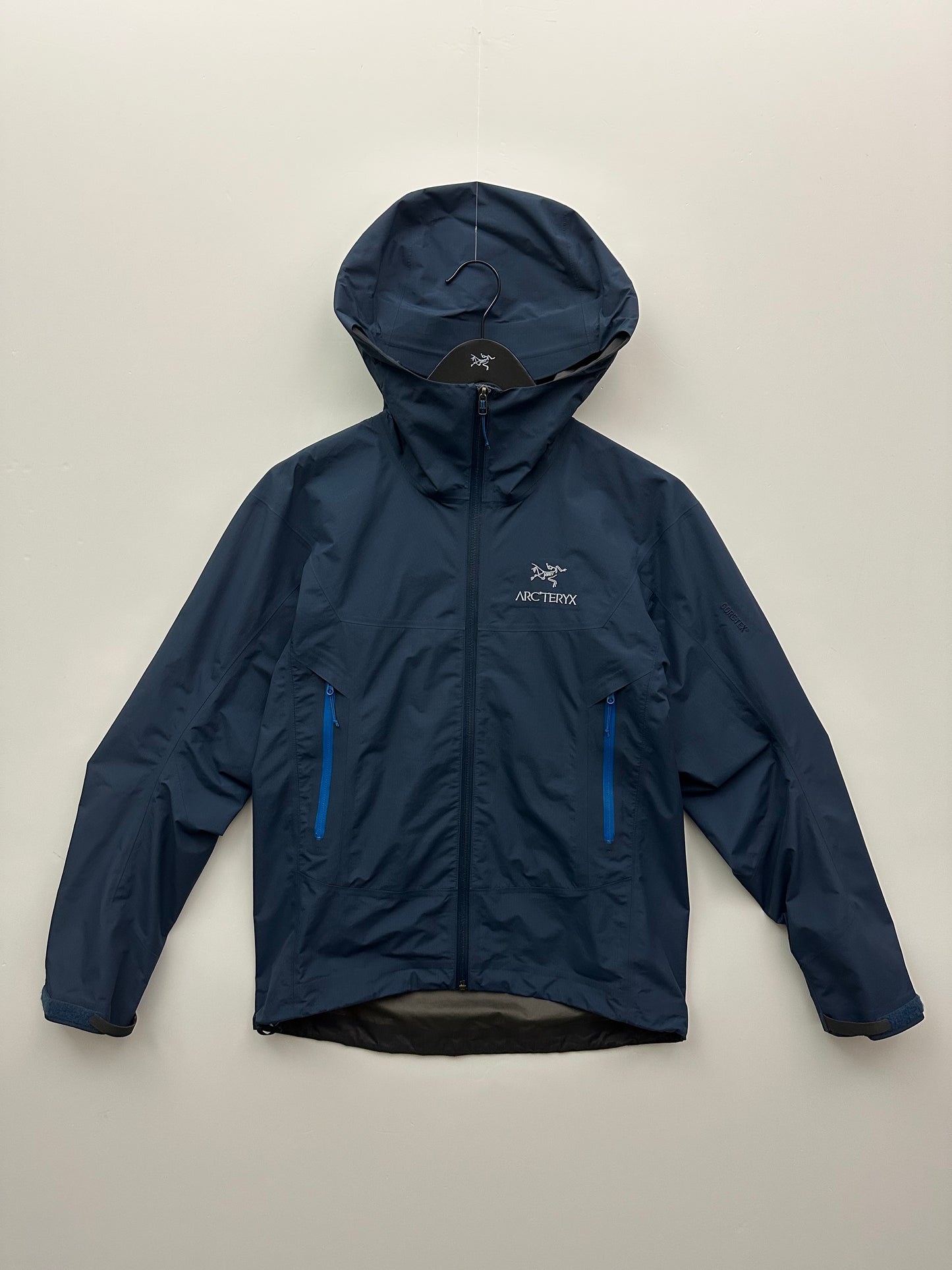 Arc’teryx Beta SL Jacket Nocturne Blue Men’s S Small Gore-Tex