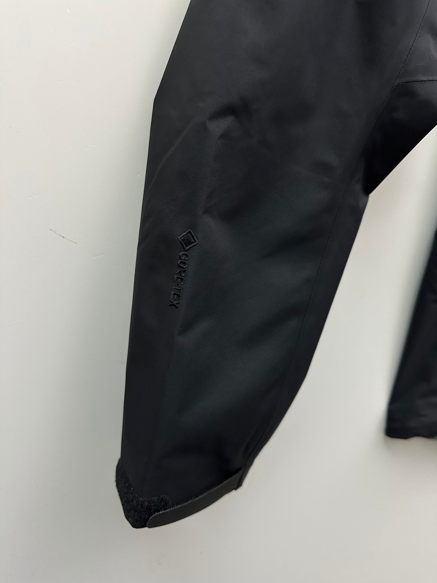 Arc’teryx Beta Lightweight Jacket Black Men’s S Small Gore-Tex RECCO