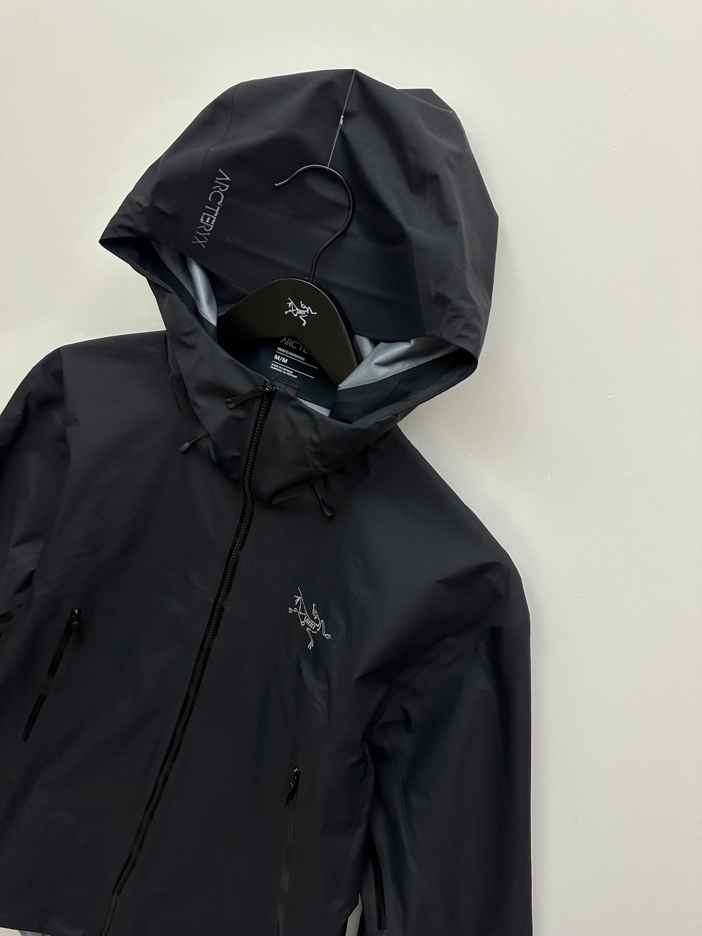 Arc’teryx Beta SL Jacket Black Men’s M Medium Gore-Tex RECCO