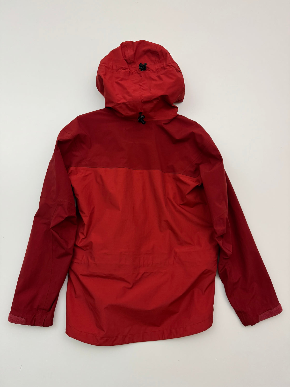 Arc'teryx Alpha SV Jacket Sangria Red Men's L Large Made In Canada Gore-Tex XCR
