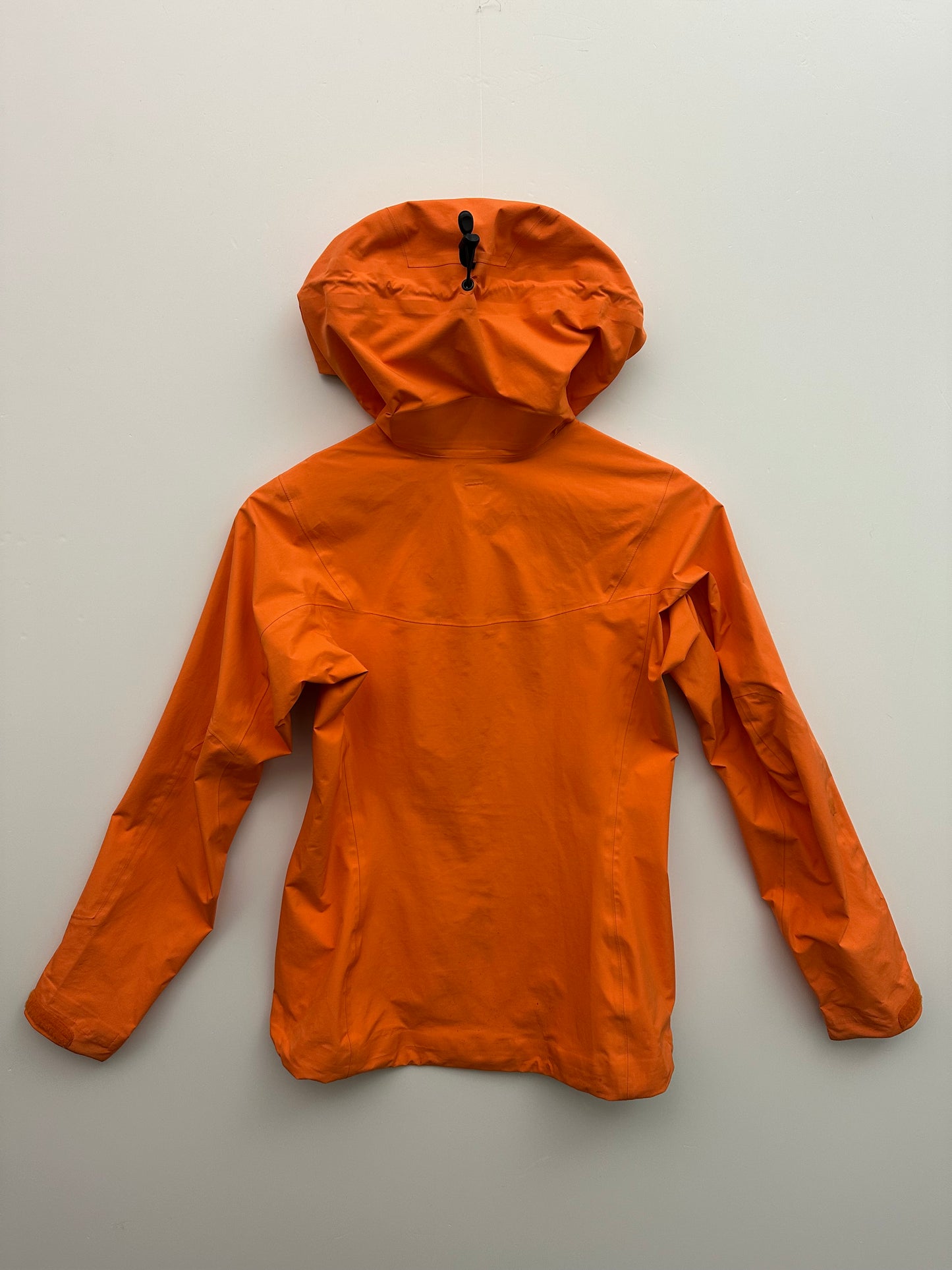 Arc’teryx Beta LT Jacket Orange Women’s S Small Gore-Tex Pro Edition