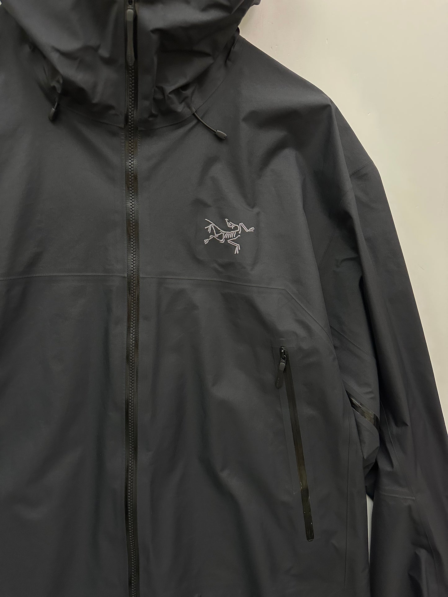 Arc’teryx Beta SL Jacket Black Men’s XL Extra Large Gore-Tex RECCO