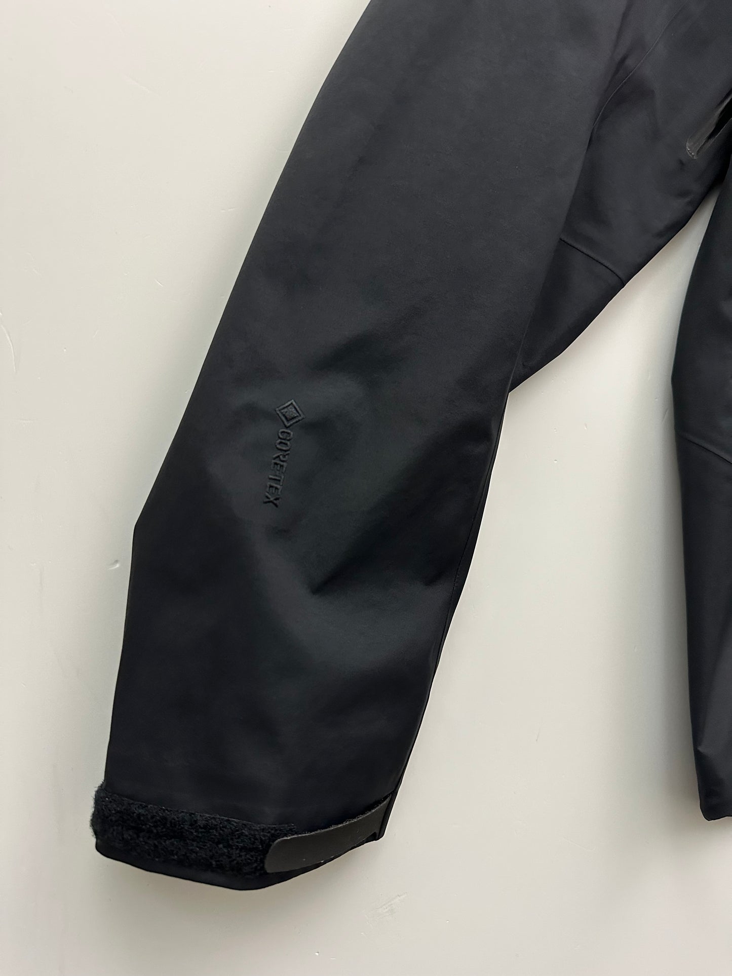 Arc’teryx Beta Lightweight Jacket Black Men’s L Large Gore-Tex RECCO