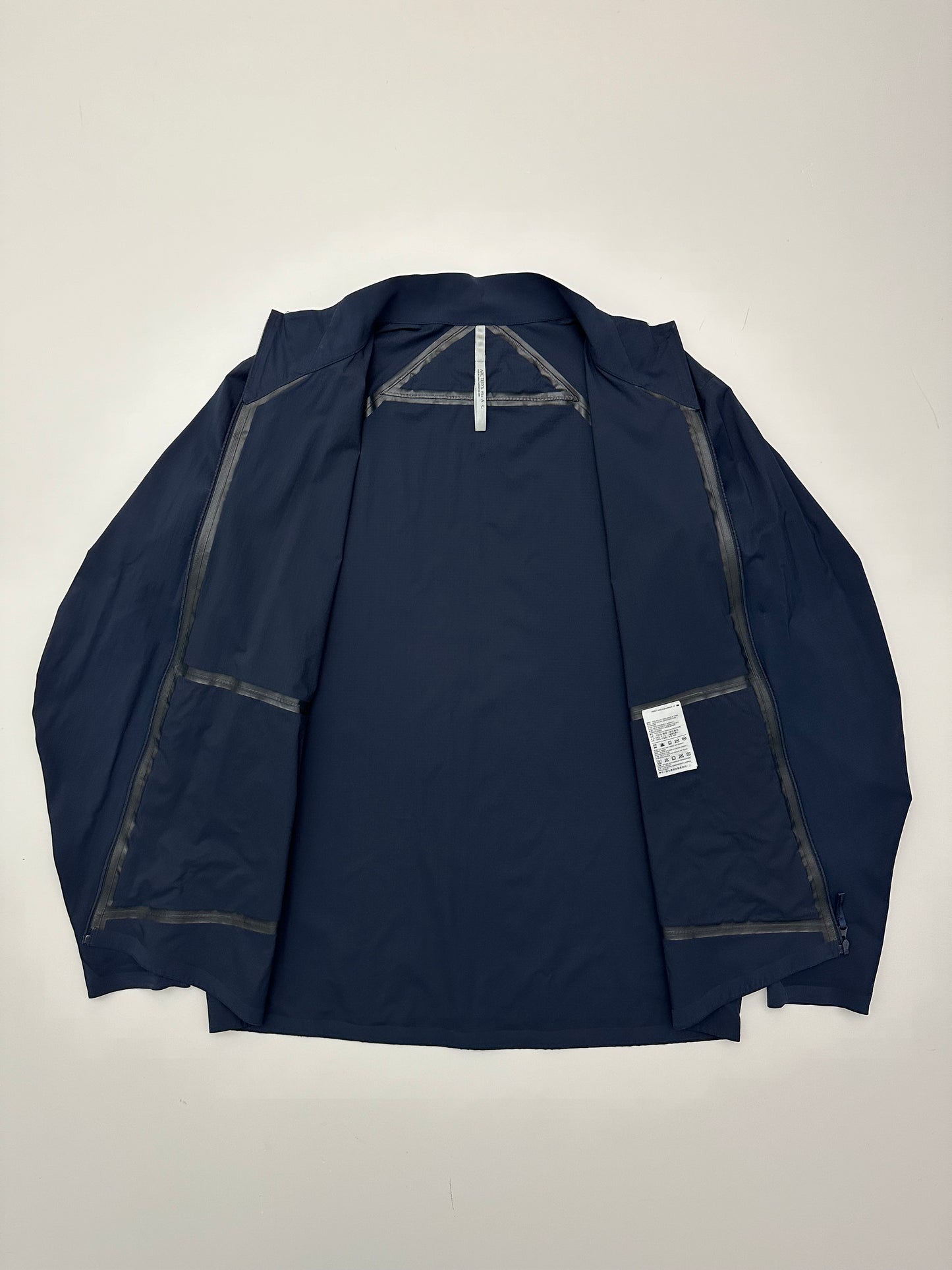 Arc’teryx Veilance Demlo Jacket Navy Blue Men’s L Large