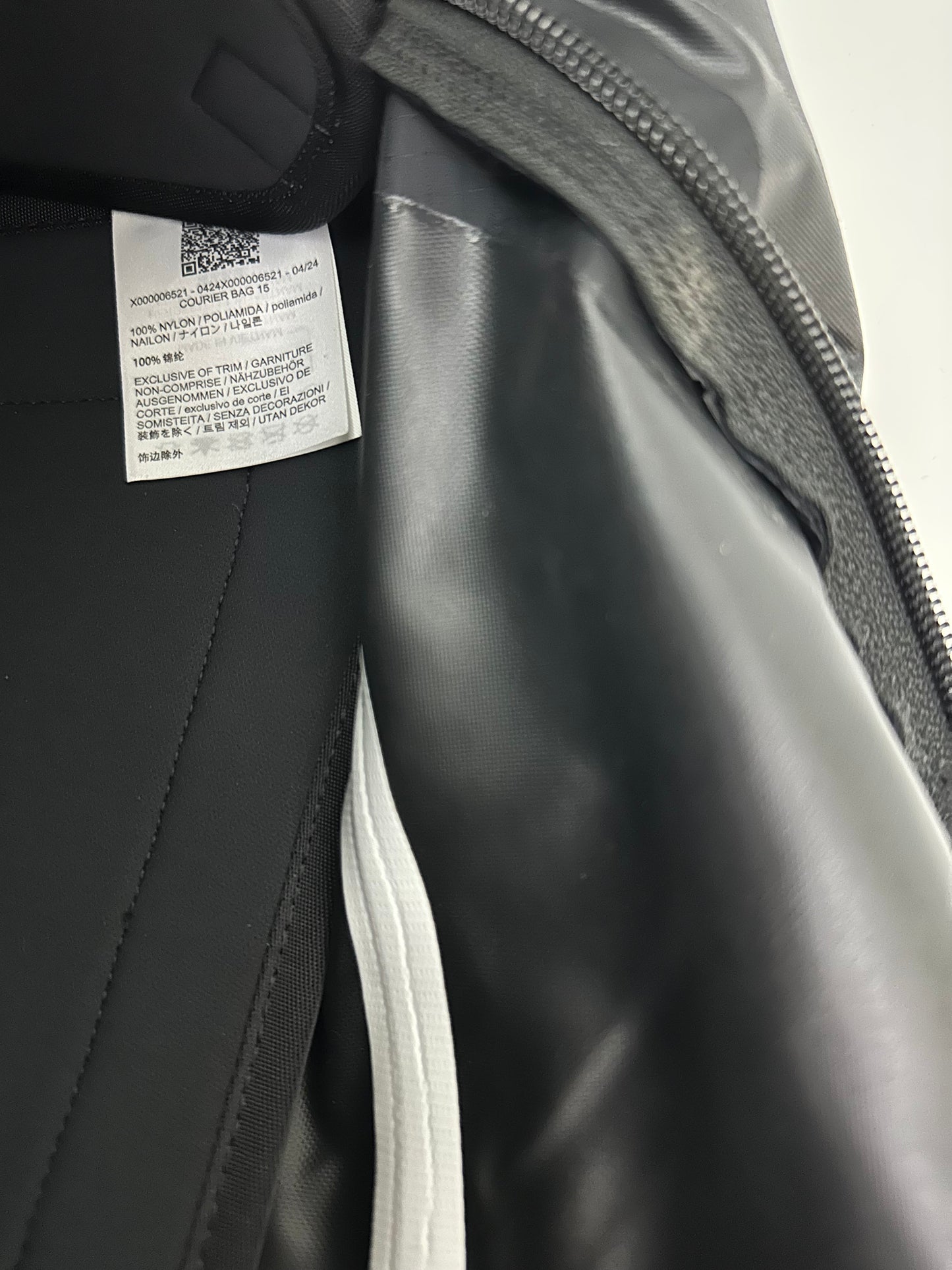 Arc’teryx LEAF Courier Bag 15 Black