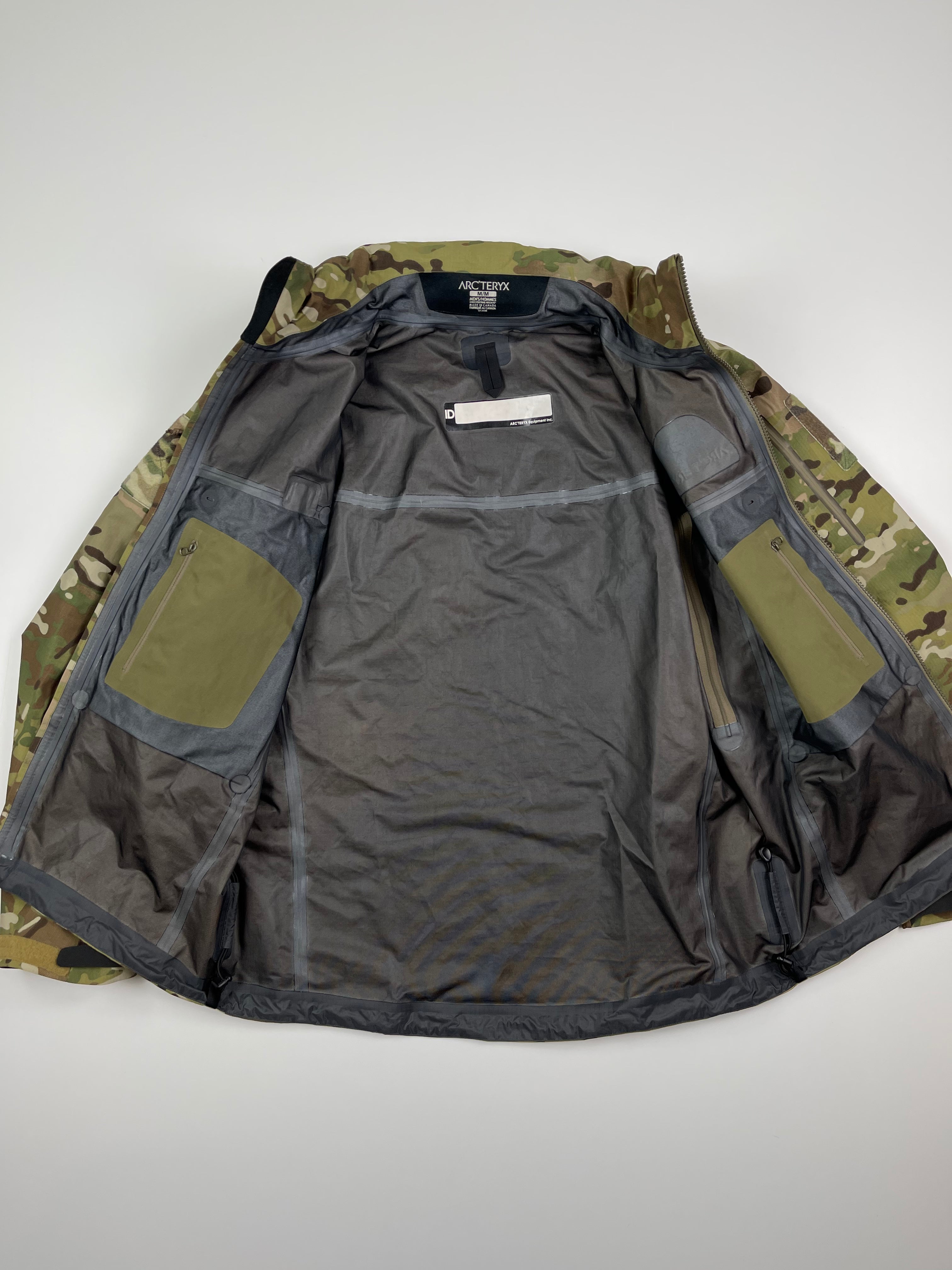 Arc'teryx LEAF Alpha Jacket Gen 1 Men's M Medium Multicam Gore-Tex