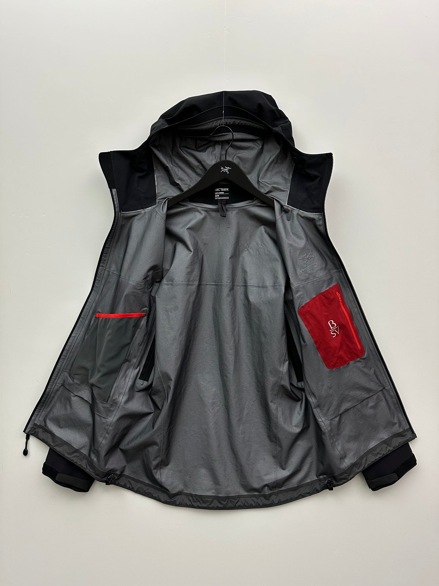 Arc’teryx Beta SV Jacket Black Men’s M Medium Gore-Tex Pro