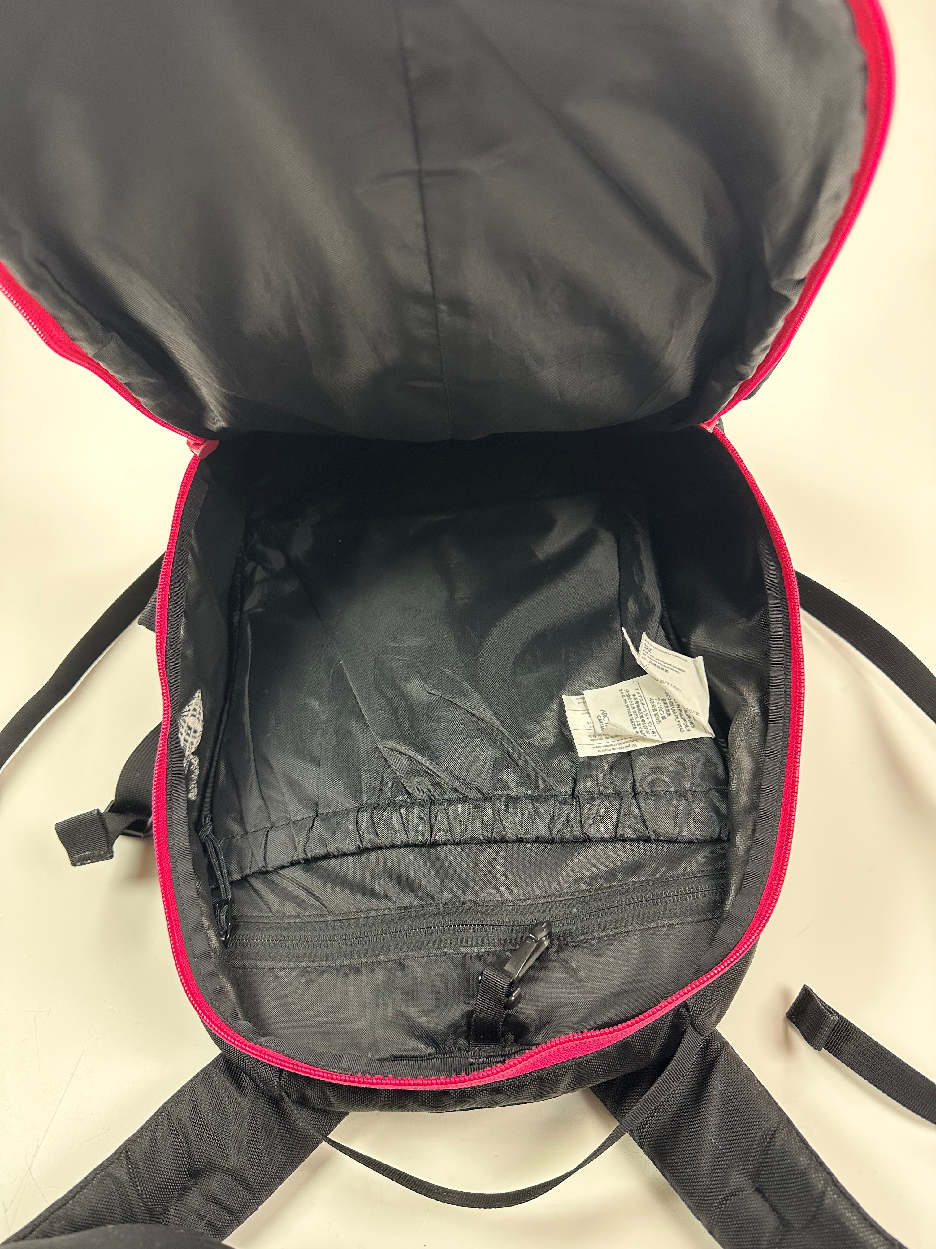 Arc'teryx X Beams Mantis 26 Backpack Black Pink – Chamonyx