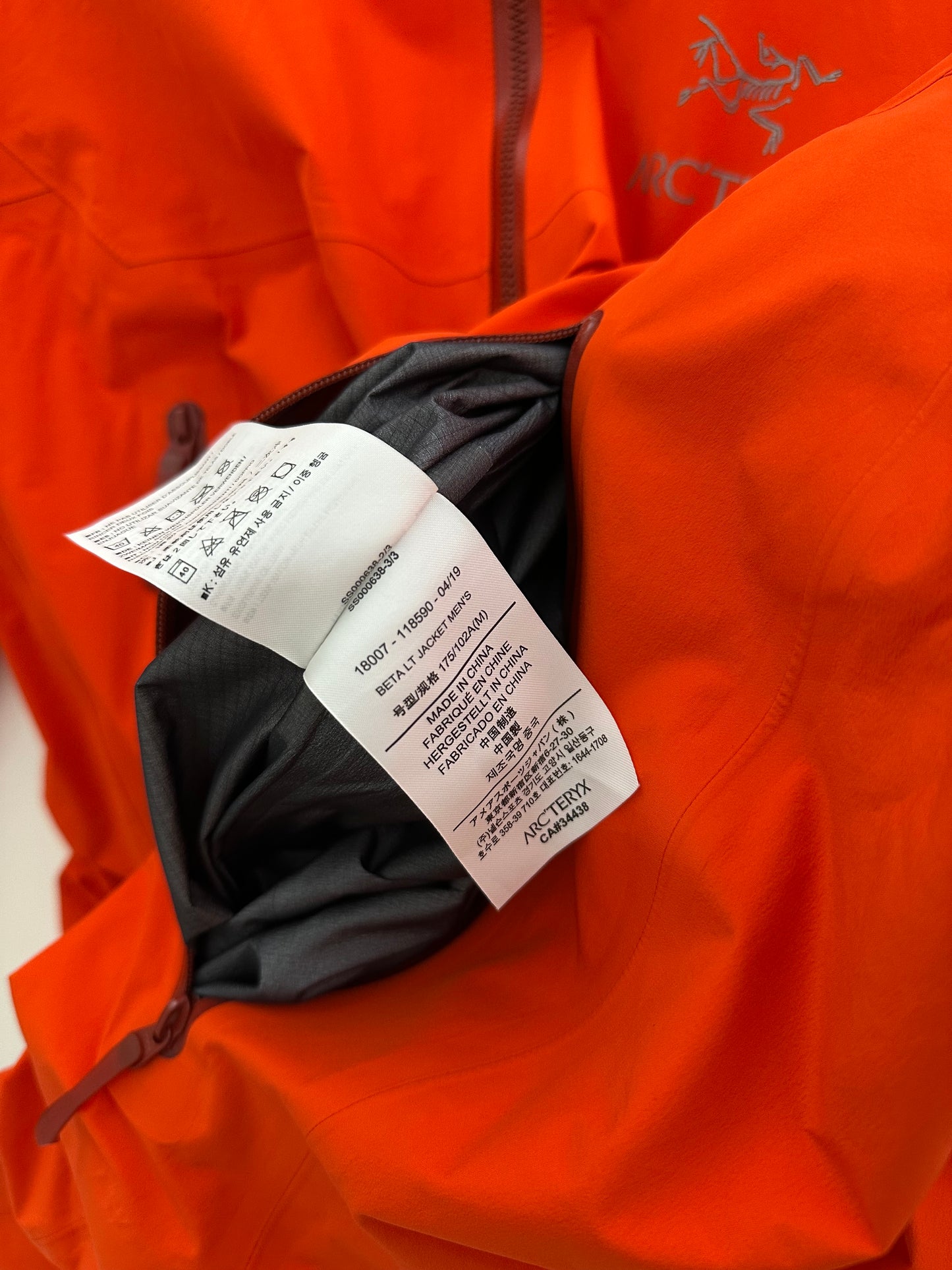 Arc’teryx Beta LT Jacket Orange Men’s M Medium Gore-Tex Pro Edition