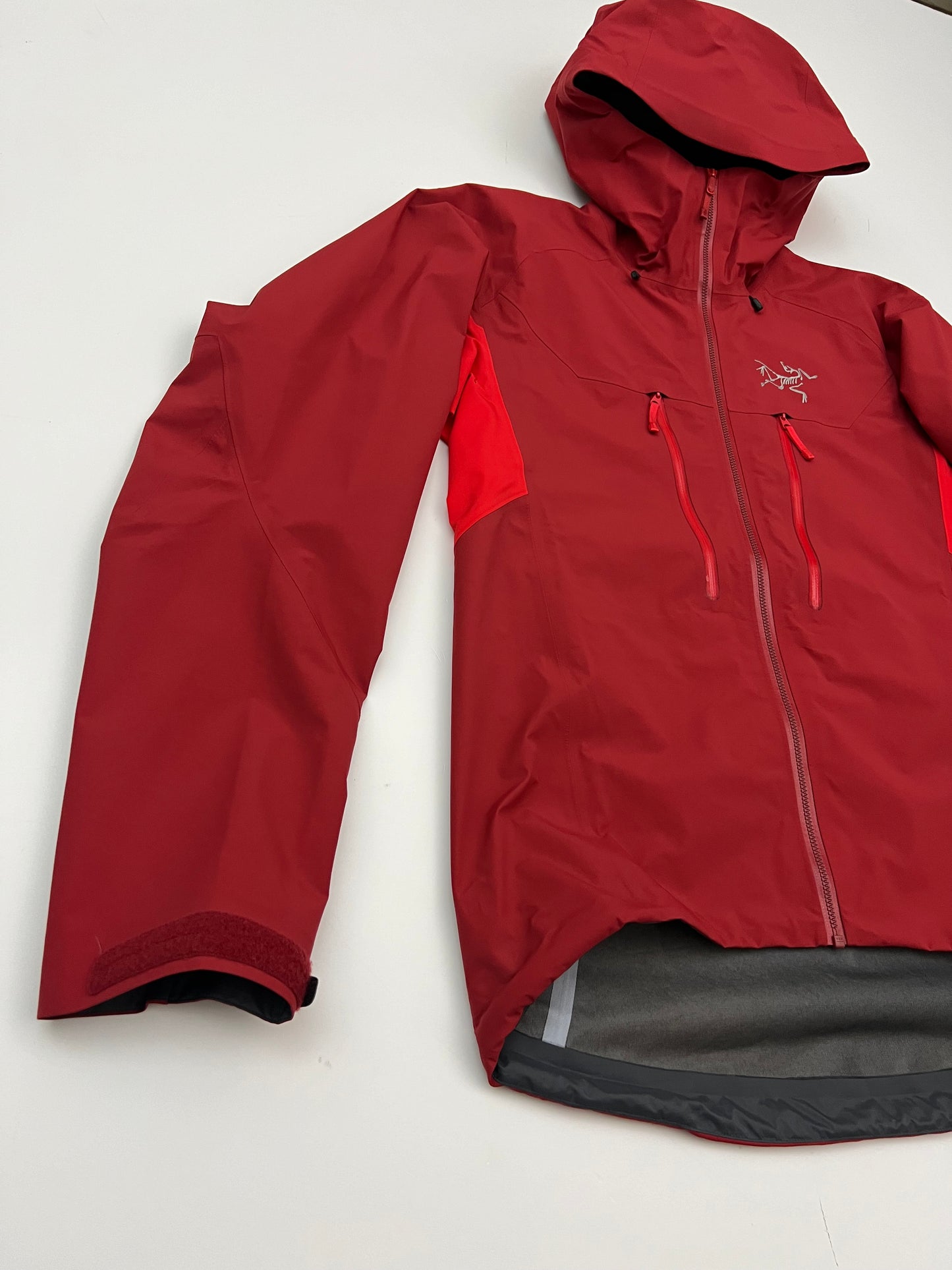 Arc’teryx Procline Comp Jacket Sangria Red Men’s S Small Gore-Tex Windstopper