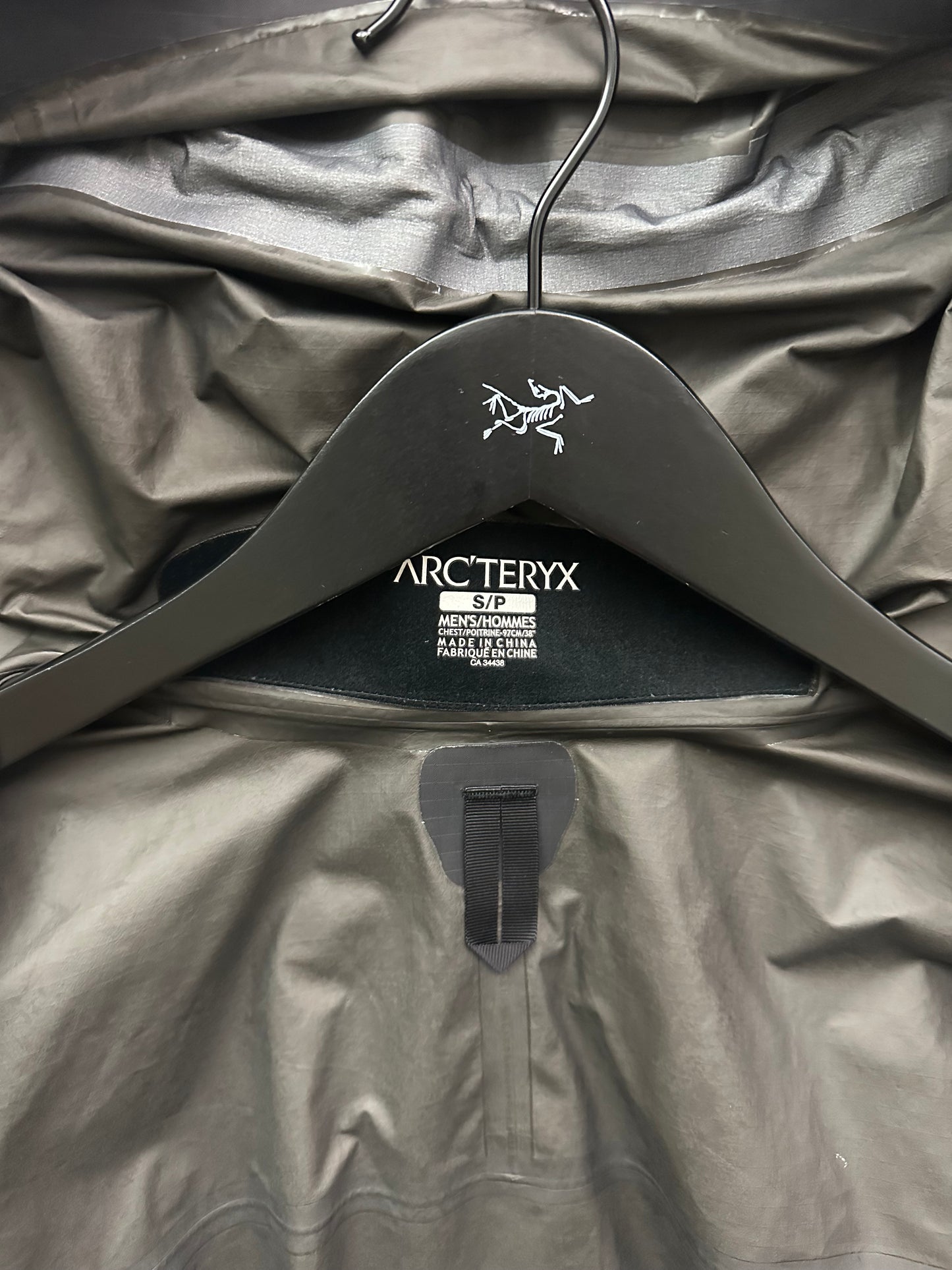 Arc’teryx Beta SL Jacket Nocturne Blue Men’s S Small Gore-Tex