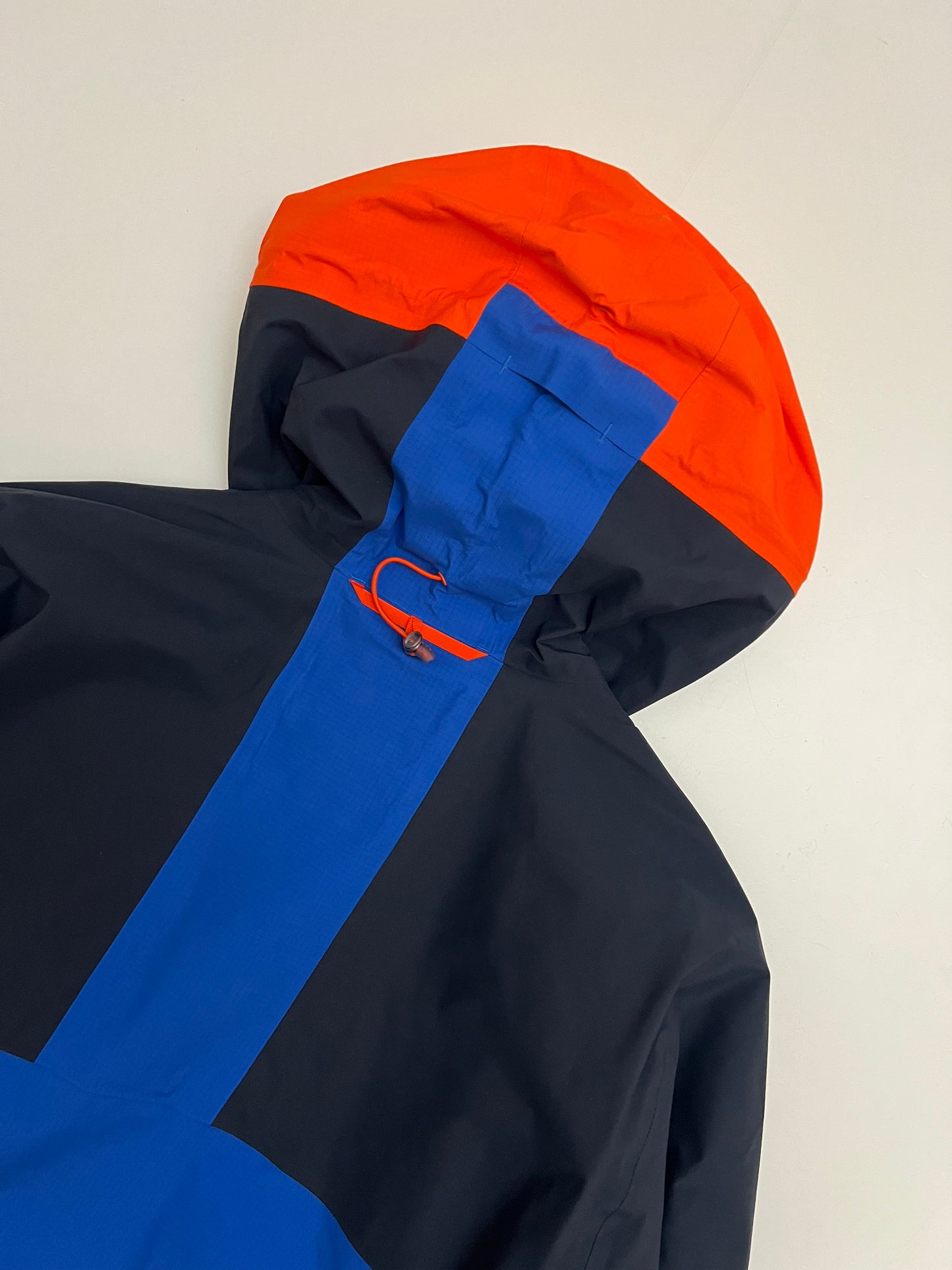 Haglofs Spitz GTX Pro Jacket Electric Blue / Tarn Blue Men’s L Large Gore-Tex Pro RECCO