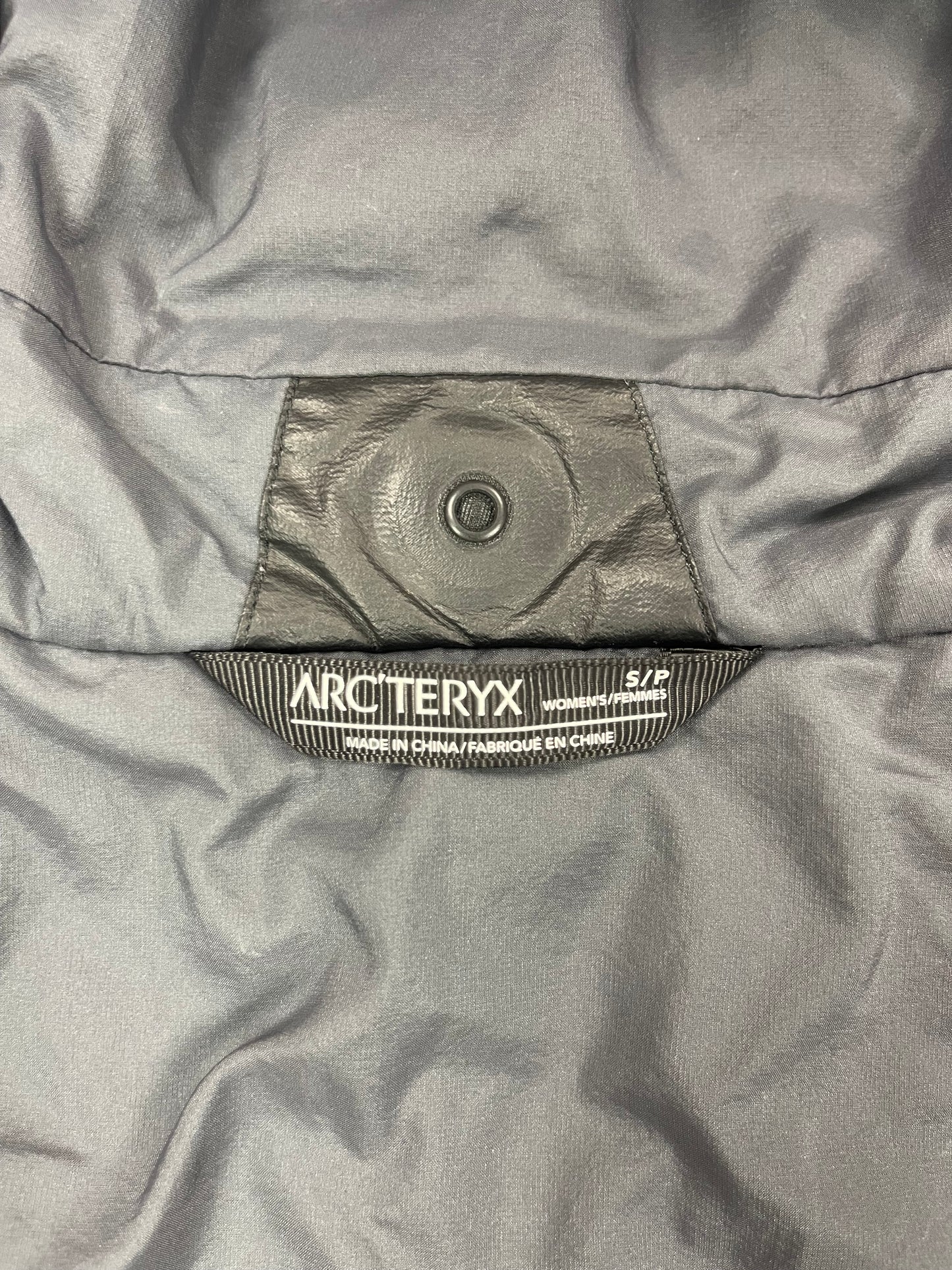 Arc’teryx Norvan SL Insulated Hoody Black Women’s S Small Gore-Tex