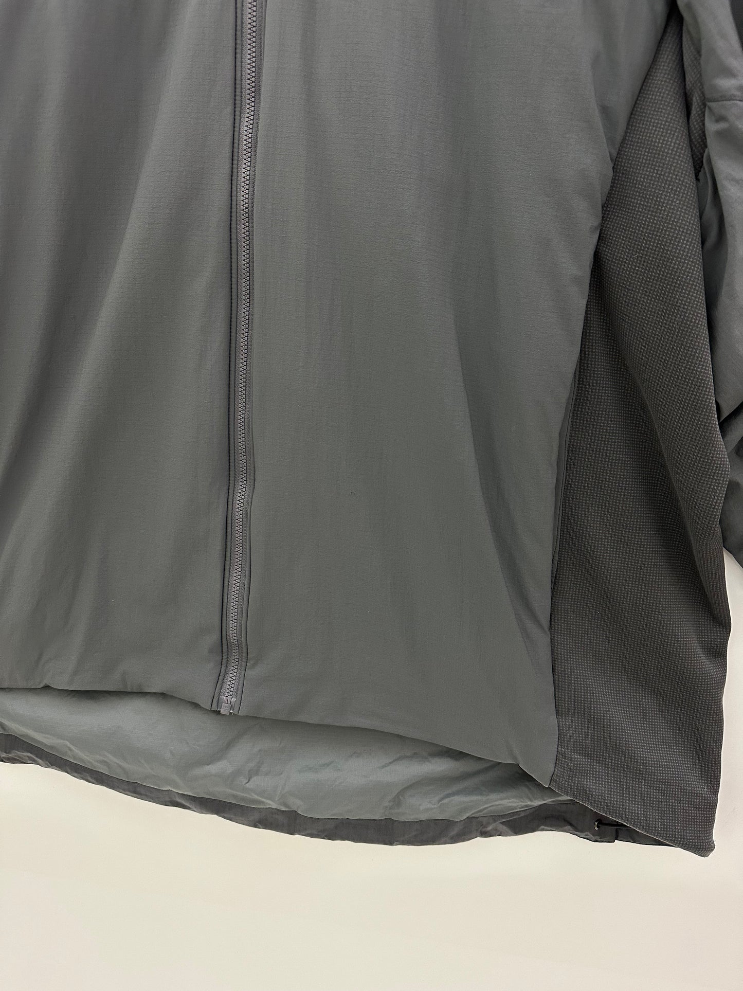 Arc’teryx LEAF Atom LT Hoody Wolf Grey 1st Gen Men’s XXL