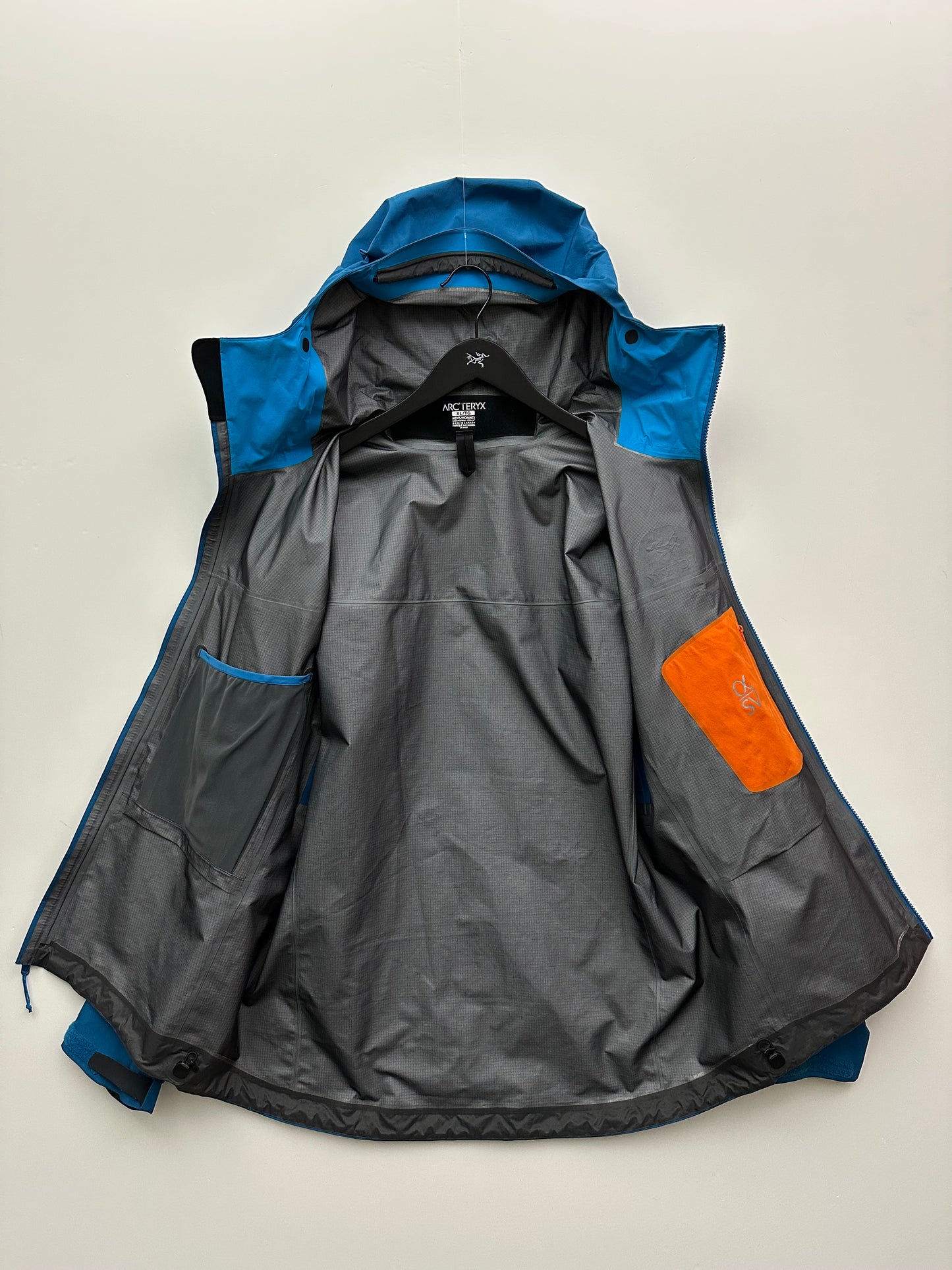Arc’teryx Alpha SV Jacket Blue Men’s XL Extra Large Gore-Tex Pro