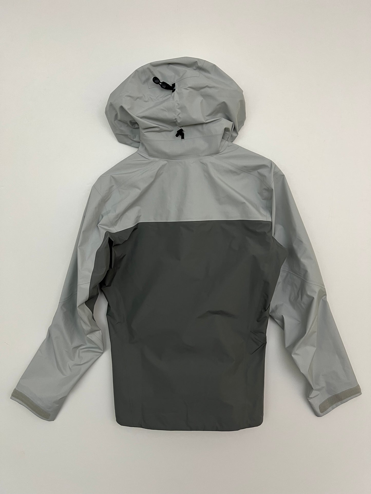 Arc’teryx Beta AR Jacket Solitude / Void Men’s S Small Gore-Tex Pro RECCO