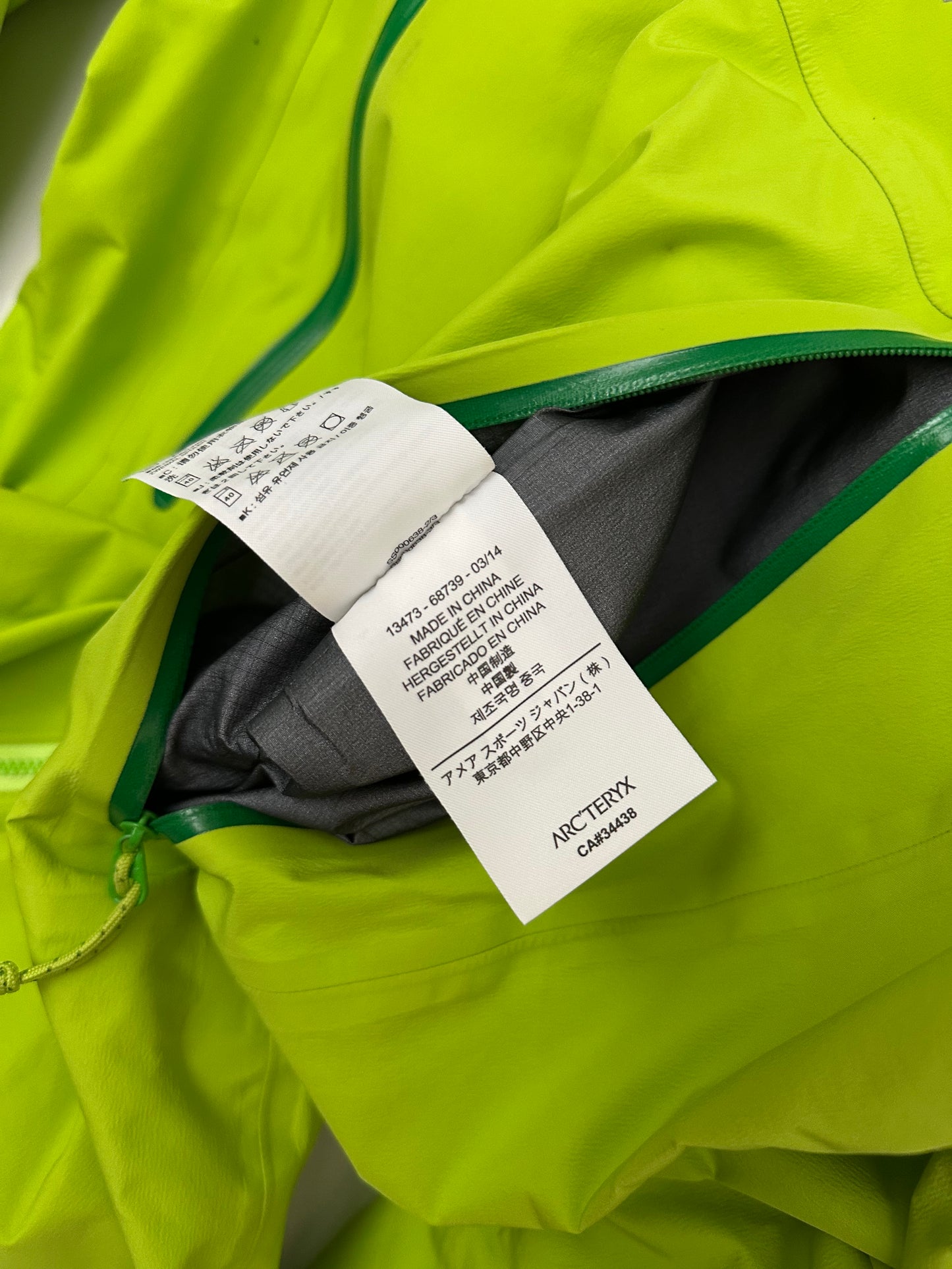 Arc'teryx Beta LT Jacket Green Goretex Pro Men's Small