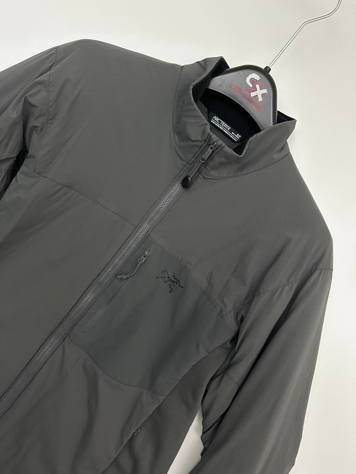 Arc’teryx LEAF Atom LT Jacket Gen2 Wolf Grey Men’s S Small