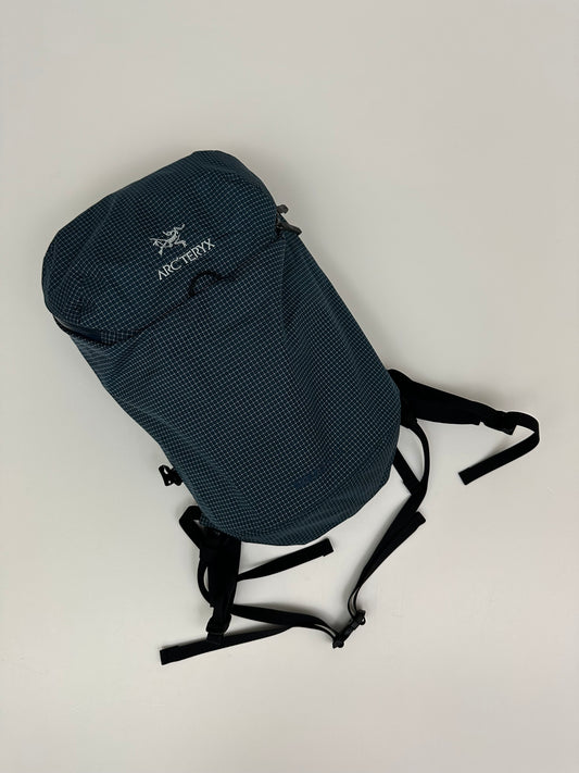 Arc’teryx Konseal 15 Backpack Blue