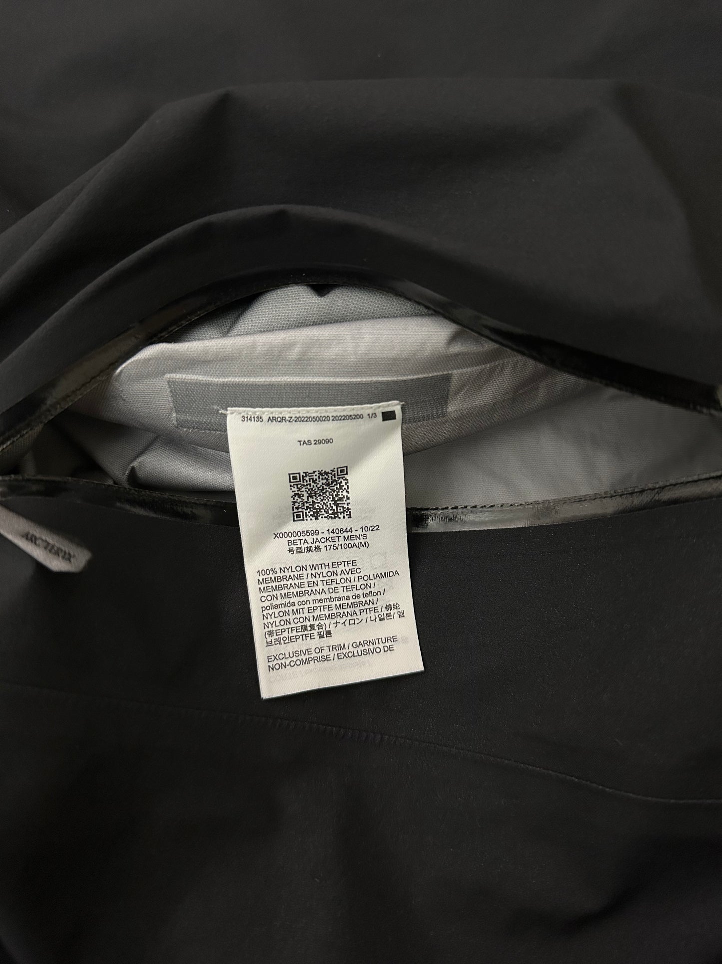 Arc’teryx Beta Jacket Black-Multi Men’s M Medium Gore-Tex