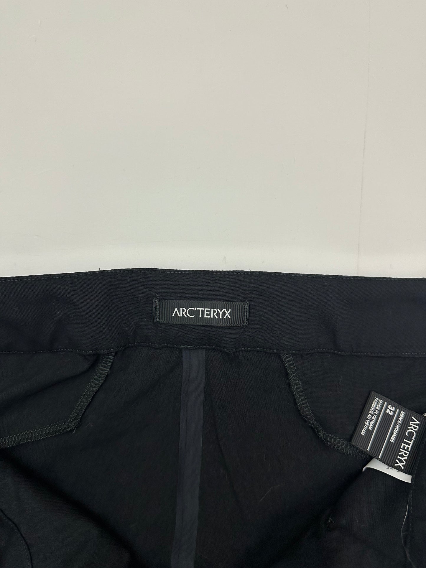 Arc’teryx Konseal Shorts 11” Men’s 32 Black