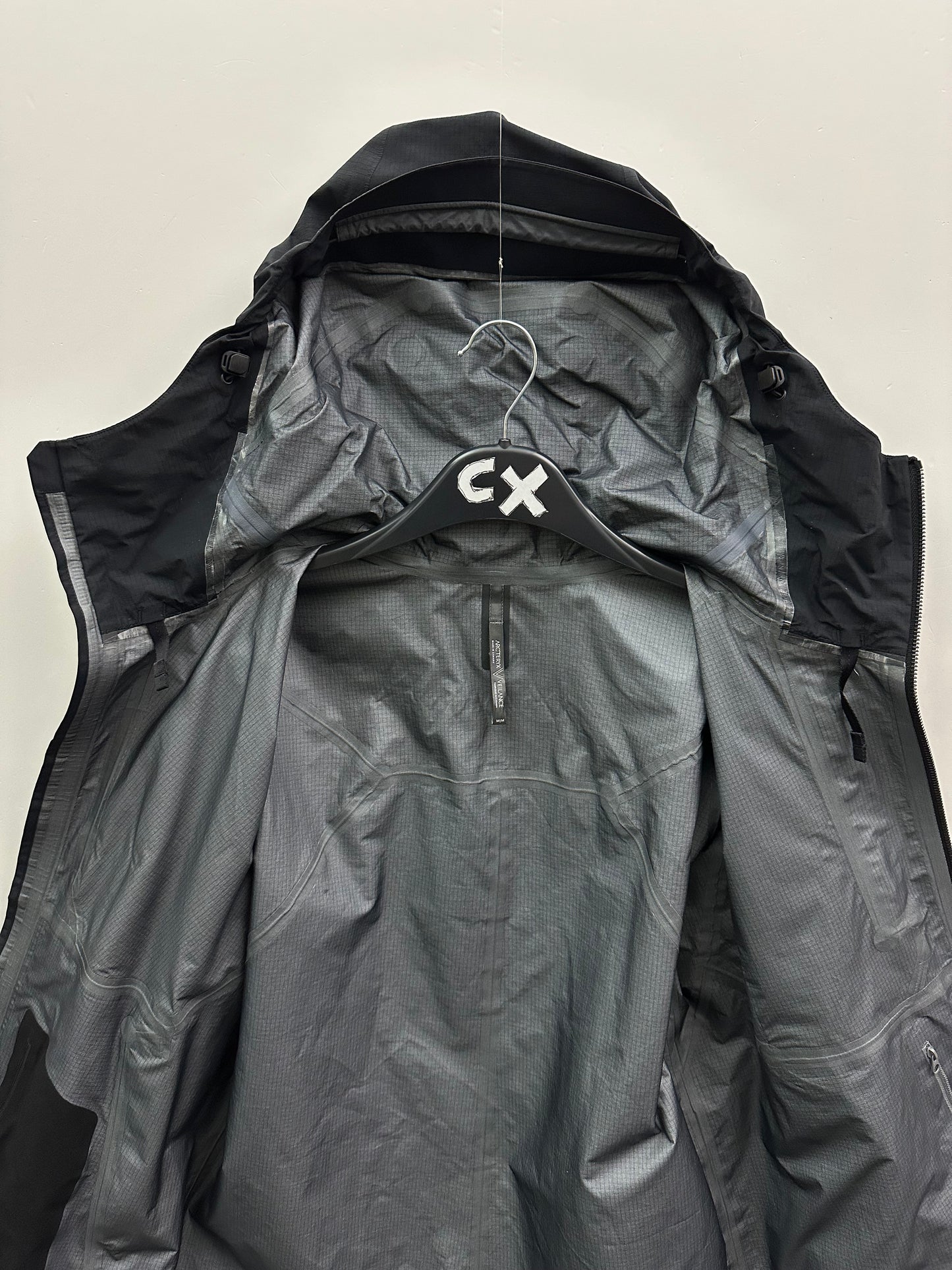 Arc’teryx Veilance Monitor Coat Black Men’s M Medium Gore-Tex