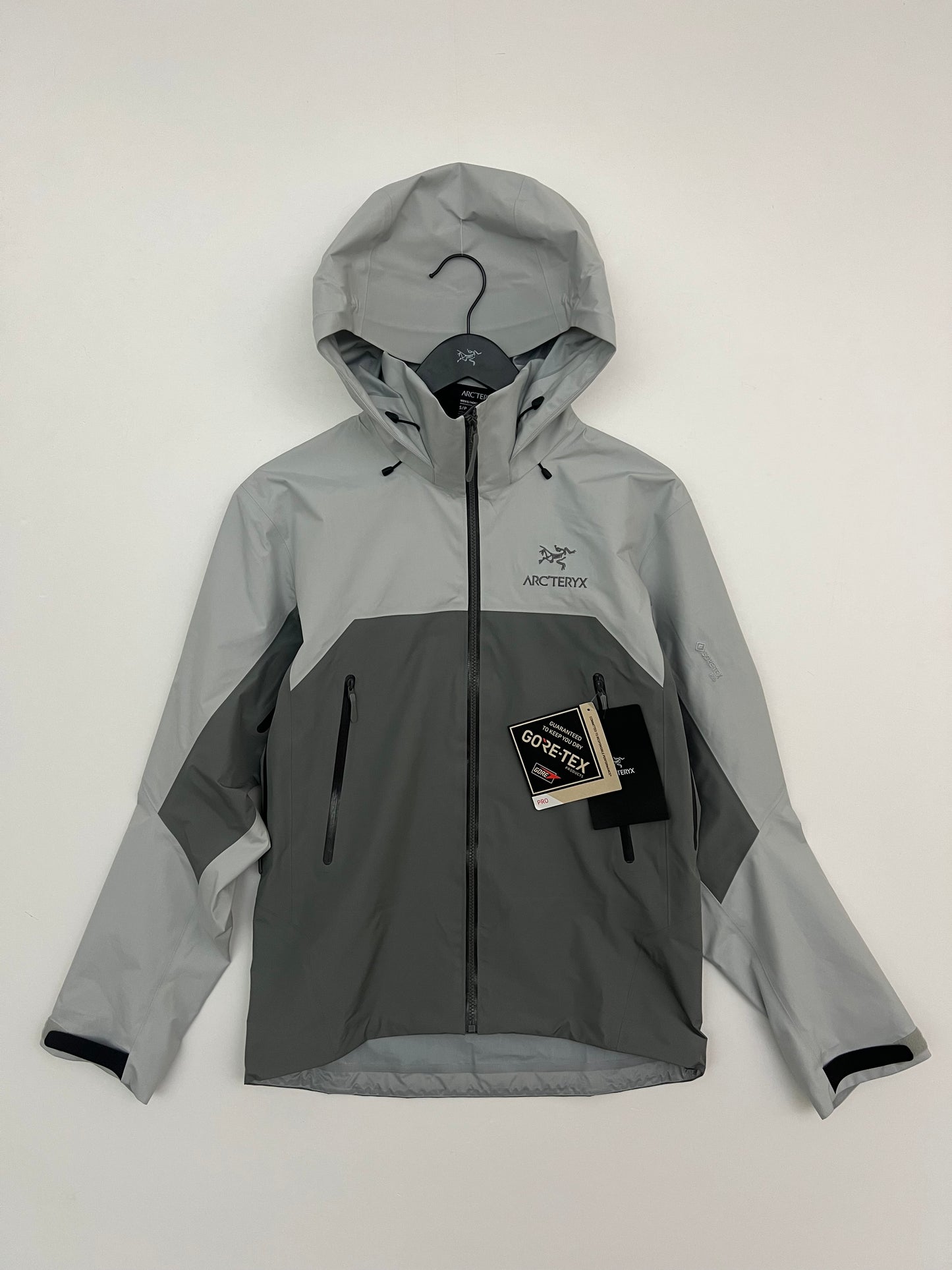 Arc’teryx Beta AR Jacket Solitude / Void Men’s S Small Gore-Tex Pro RECCO