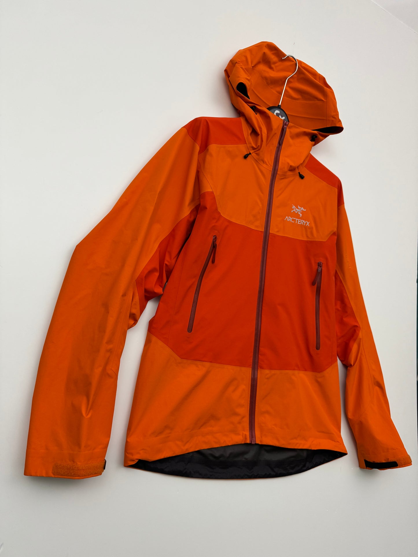 Arc’teryx Beta SL Hybrid Jacket Beacon Orange Men’s M Medium Gore-Tex