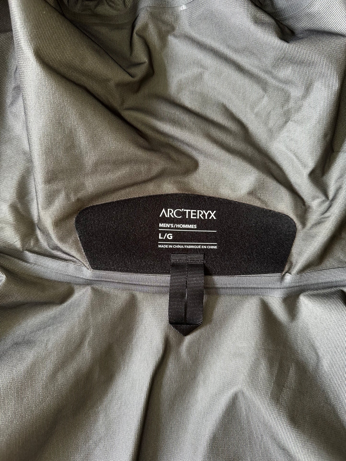 Arc’teryx Beta LT Jacket Tatsu Green Men’s L Large Gore-Tex