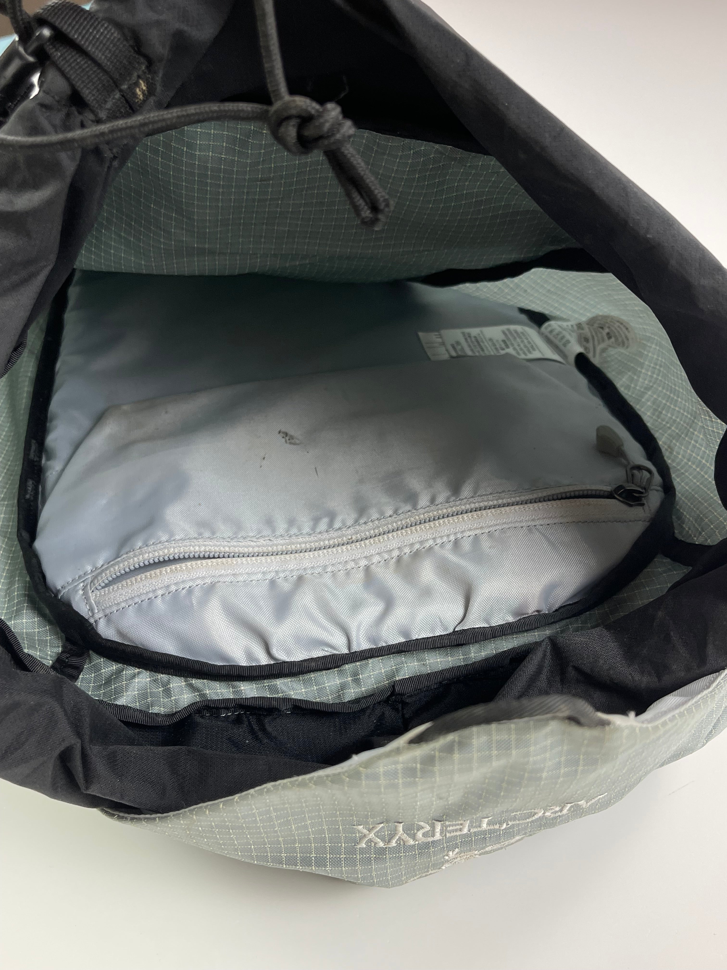 Arcteryx alpha ar hot sale 20 backpack