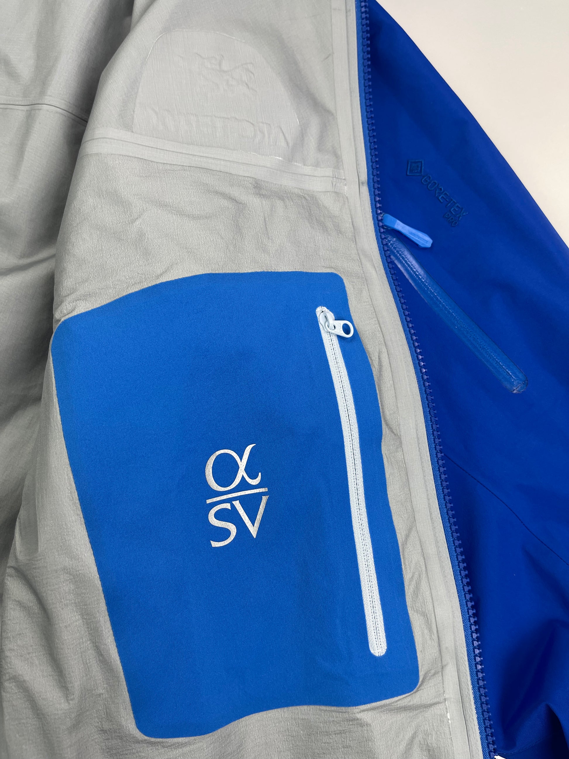 Arc'teryx Alpha SV Jacket Vitality